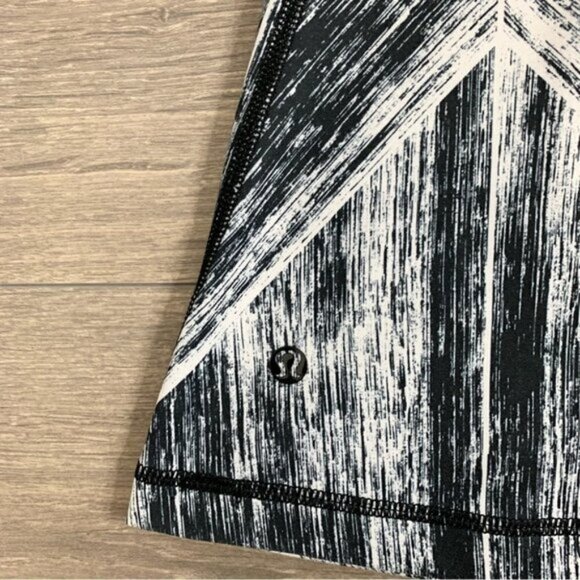 Lululemon Hot To Street Tank Top Heat Wave White Black Black Regal Plum Size 4 - Picture 10 of 12